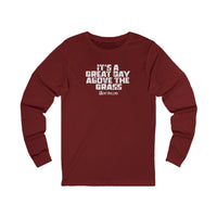 "It's a Great Day Above the Grass" Casual Graphic Long Sleeved Shirt