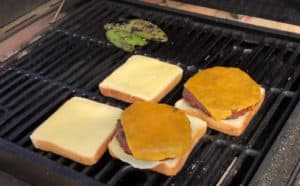 Smoked Texas Toast Cheeseburger