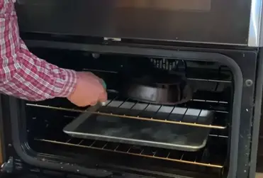 Kent Rollins - If you're just starting out on cast iron, I don't recommend  seasoning with a paper towel. Paper towels can leave lint behind. Instead,  try a lint free cloth. Bandanas