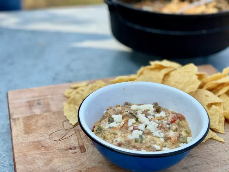 A bowl of food on top of a table.