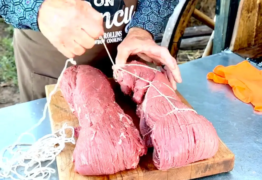 Kent Rollins demonstrates how to tie up a beef tenderloin.