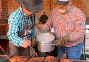 Cowboy cook Kent Rollins at home on the range - CBS News